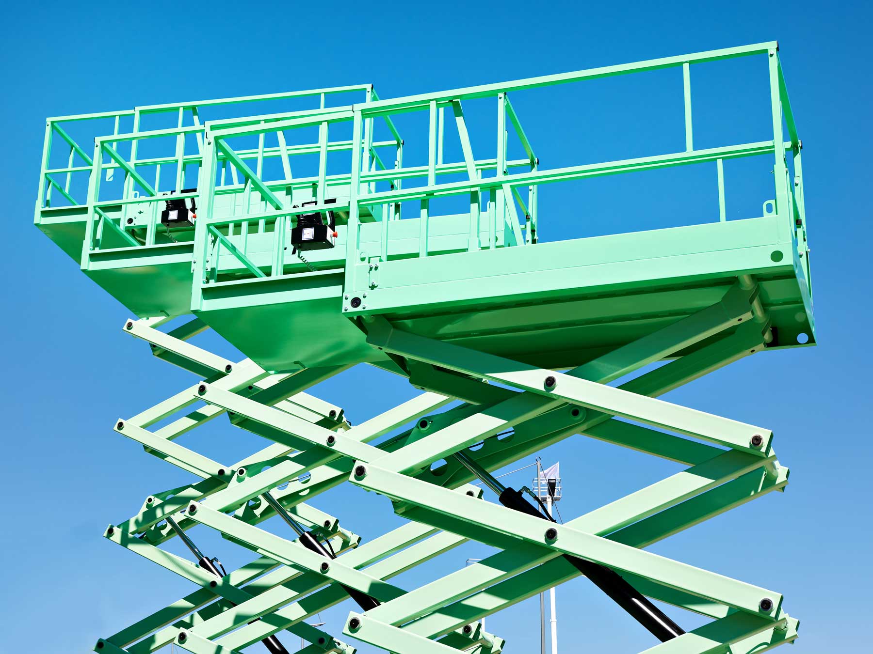 What Is a Hydraulic Platform Lift and How Does it Work?